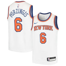 Load image into Gallery viewer, Kristaps Porzingis New York Knicks Youth Jersey - White 2018/2019